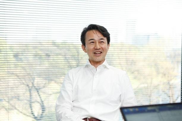 「コンサルタントの仕事は、新しい人との出会い、異なる課題への取り組みの連続です。毎日違った出会いと発見がある、チャレンジングな仕事です。チームの一員としてともにチャレンジしましょう!」シニア・バイス・プレジデント 川瀬 達也