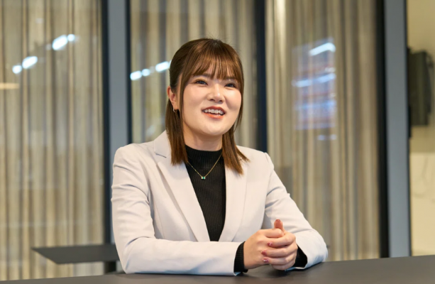 棚橋 佑梨彩(25)　入社2年目、24歳にして事業責任者に