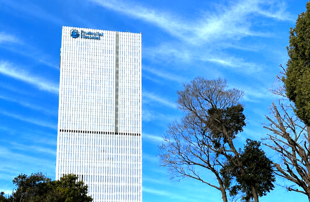 本社プルデンシャルタワーの外観