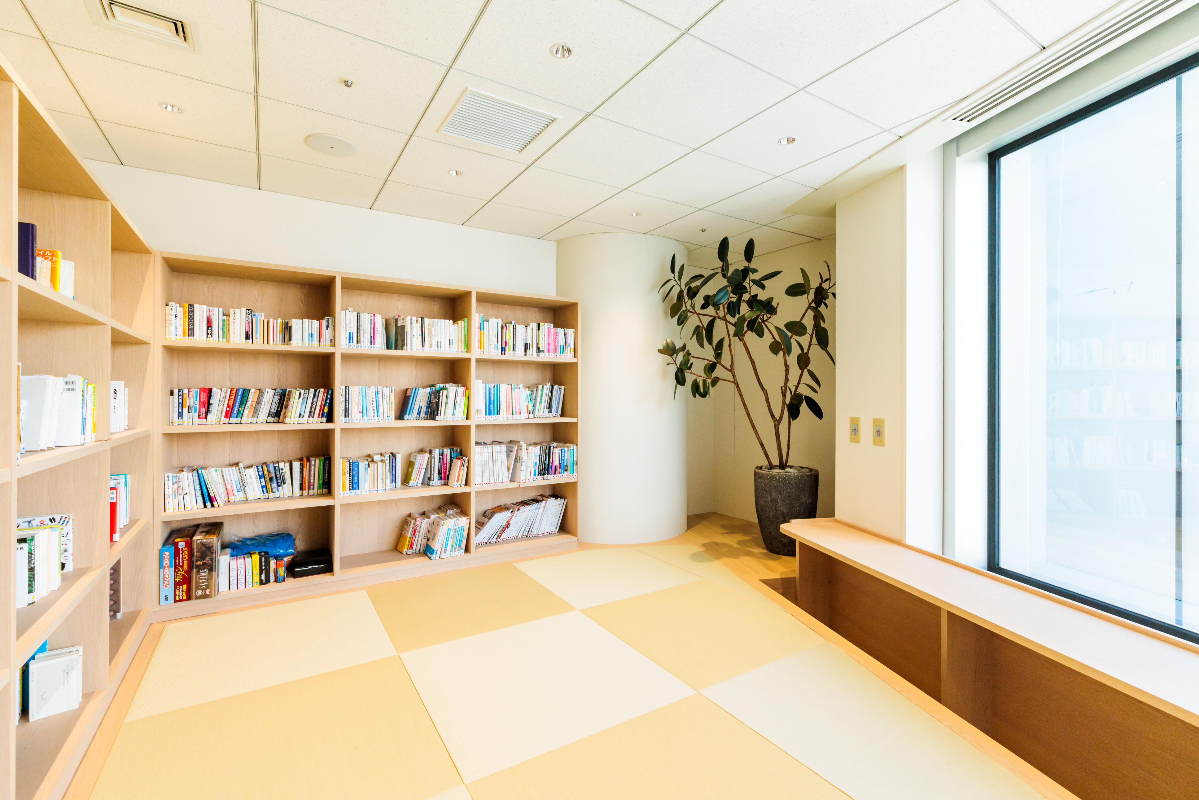 ハウテレビジョンのオフィス風景