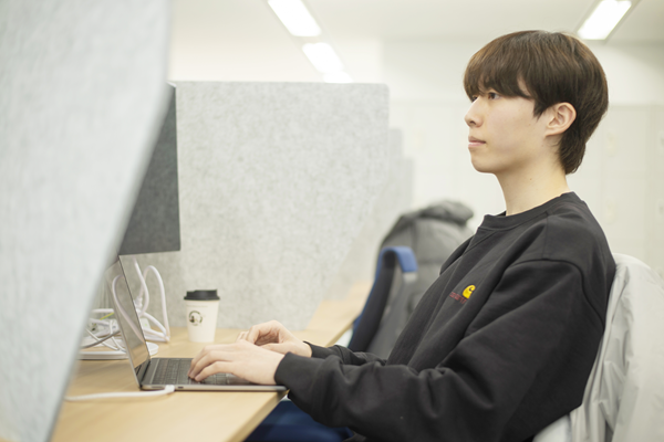 サイバーセキュリティクラウドのオフィス風景